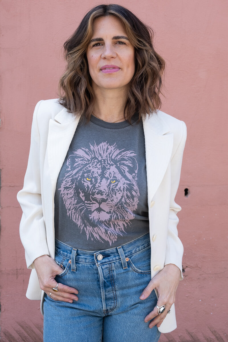 the "mane energy" graphic tee on vintage black