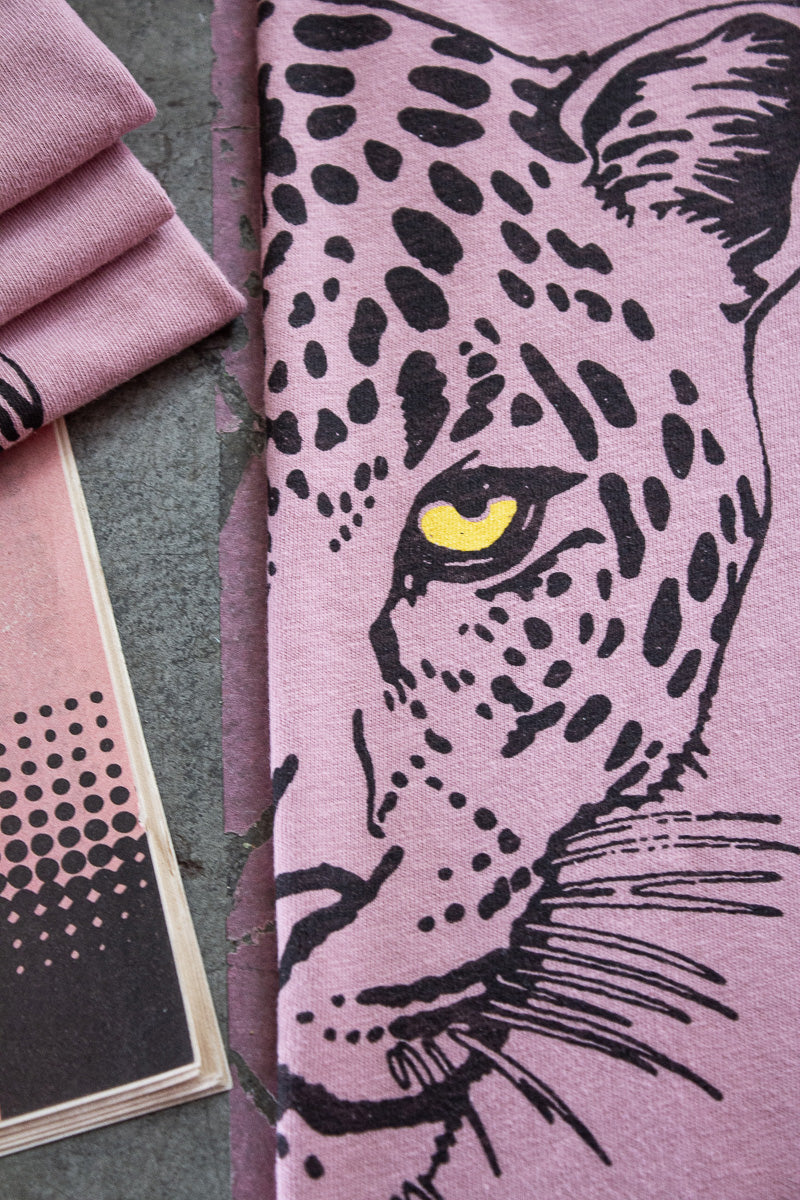 the "snow leopard" graphic tee on pink