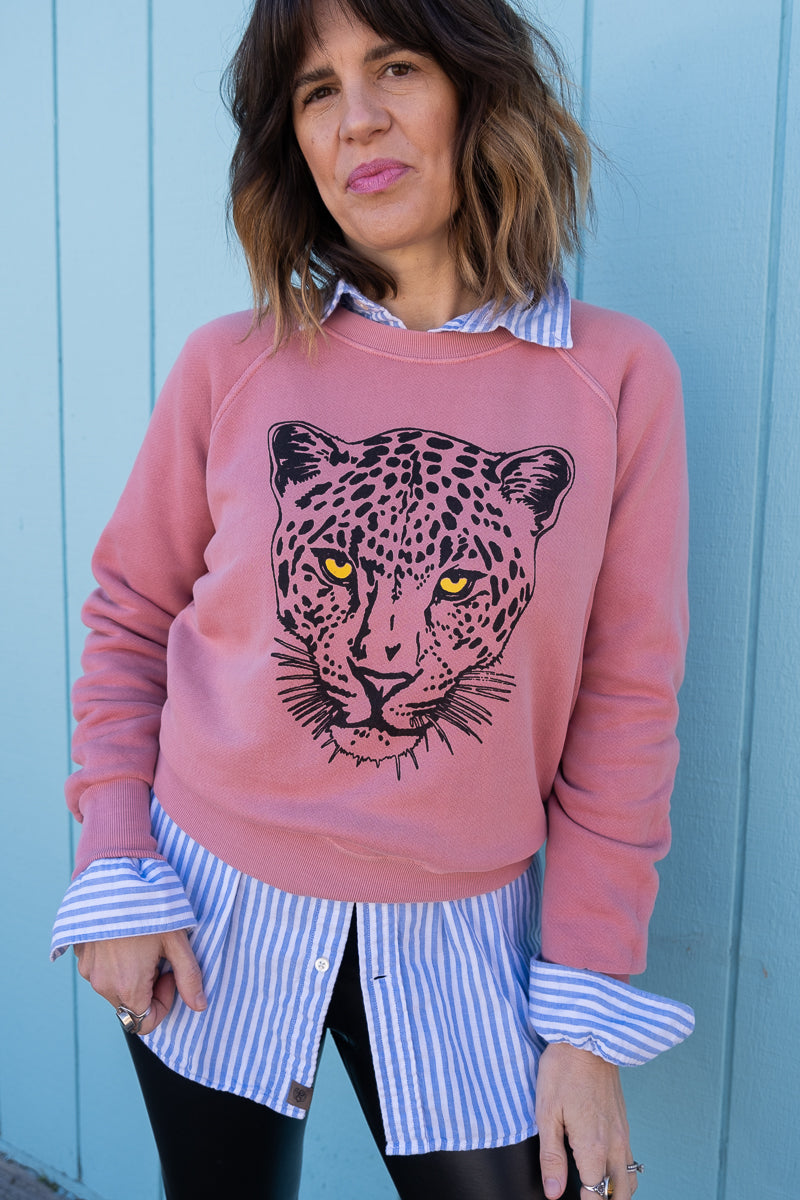 the "snow leopard" vintage wash sweatshirt on pink